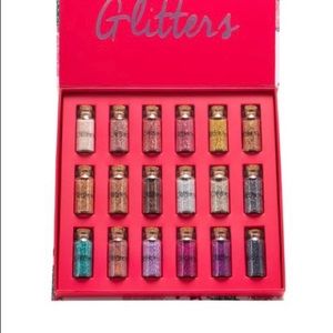 Beauty creations glitter